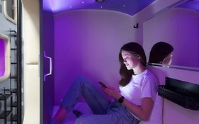 Capsule Hotel Constellation 89